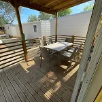 مكان تخييم Reno Village *